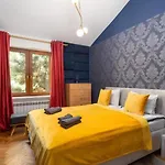 Golden Saska Kepa&boutique In The Heart Of *