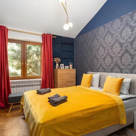 Golden Boutique House - Saska Kepa