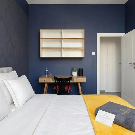 Villa Golden Boutique House - Saska Kepa