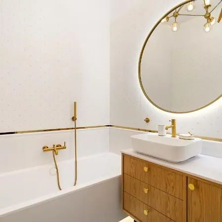 Golden Saska Kepa&boutique In The Heart Of * Warszawa
