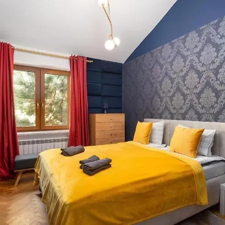 Golden Boutique House - Saska Kepa *